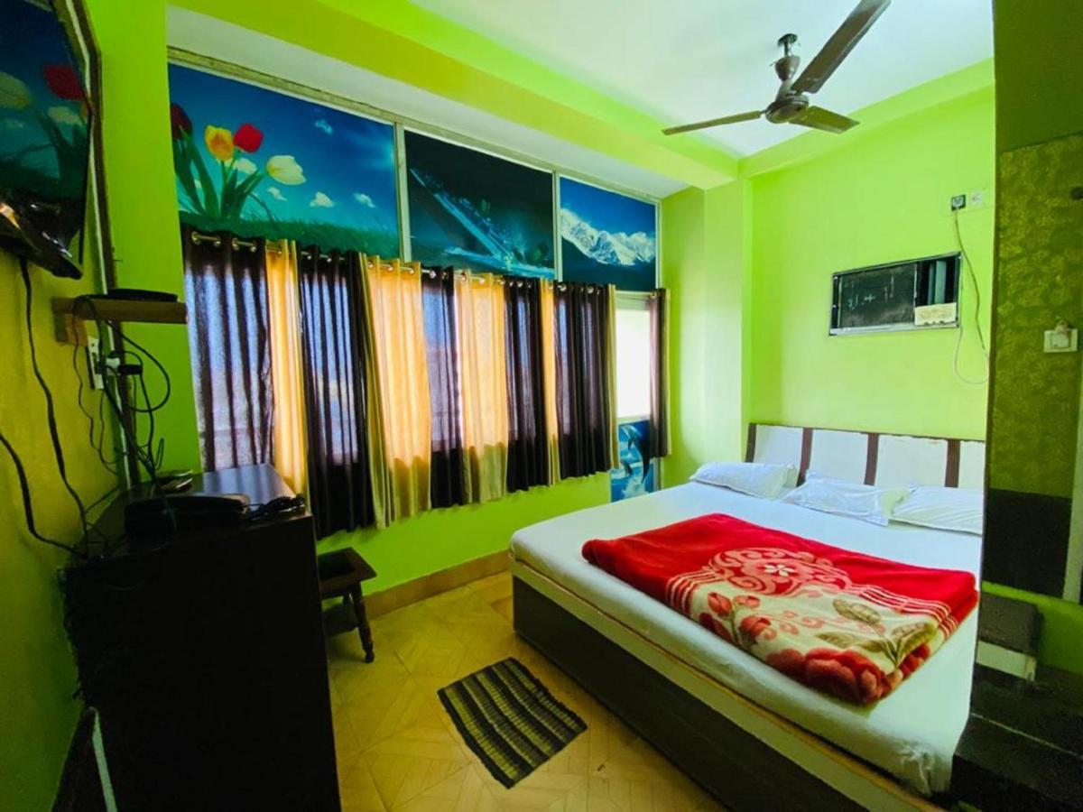 Staymaker Hotel Prerana ธาราพิธ ภายนอก รูปภาพ