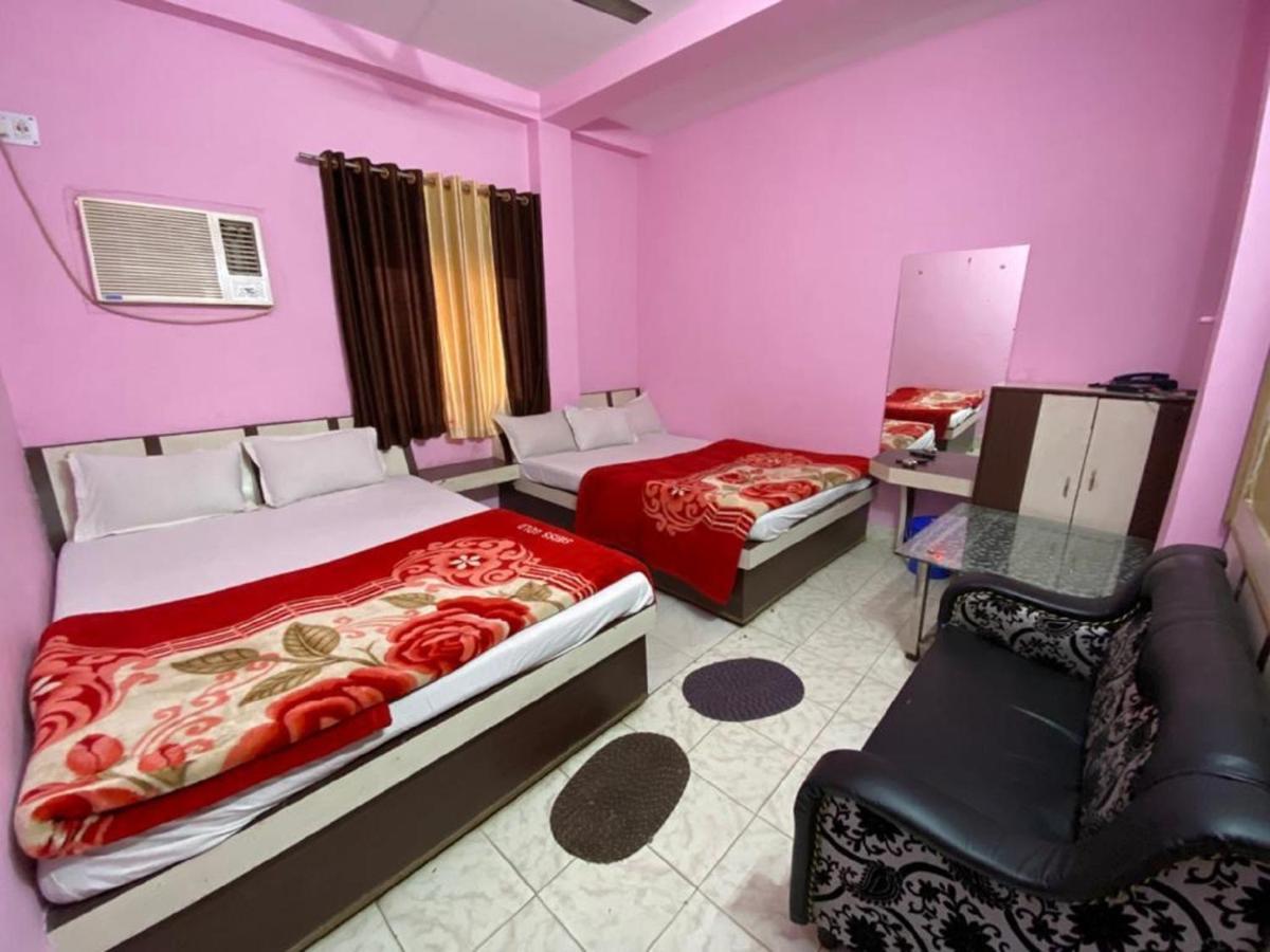 Staymaker Hotel Prerana ธาราพิธ ภายนอก รูปภาพ