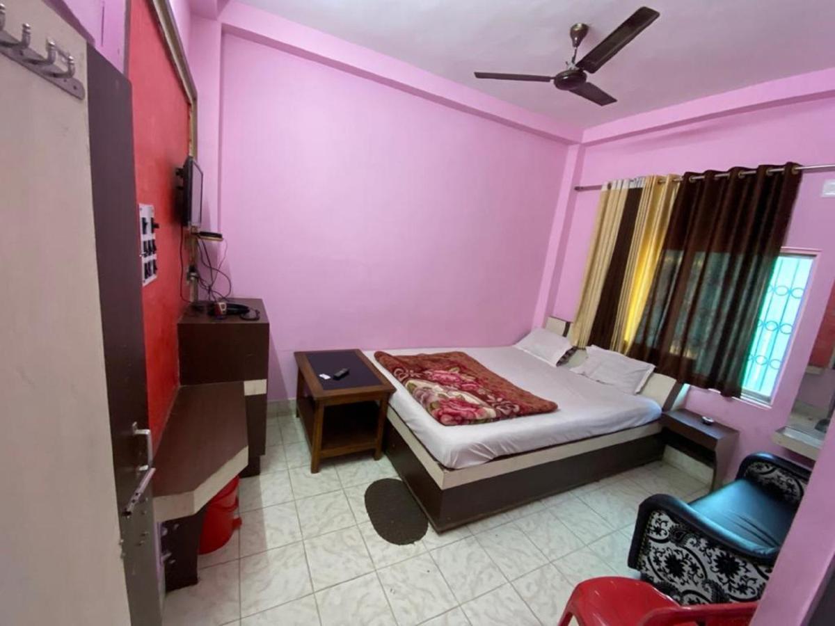 Staymaker Hotel Prerana ธาราพิธ ภายนอก รูปภาพ