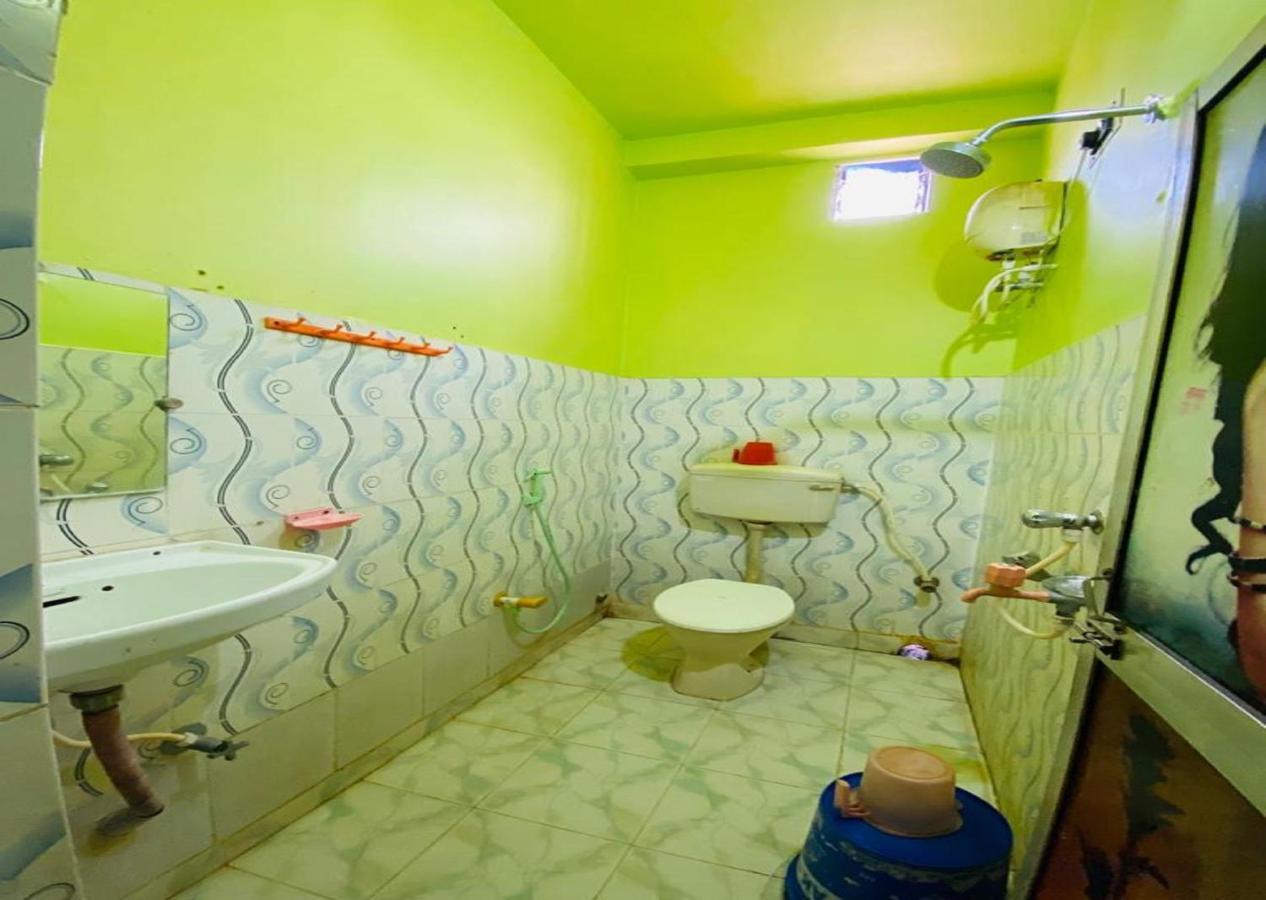 Staymaker Hotel Prerana ธาราพิธ ภายนอก รูปภาพ