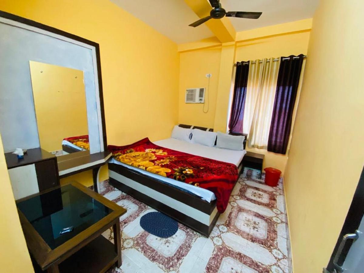 Staymaker Hotel Prerana ธาราพิธ ภายนอก รูปภาพ